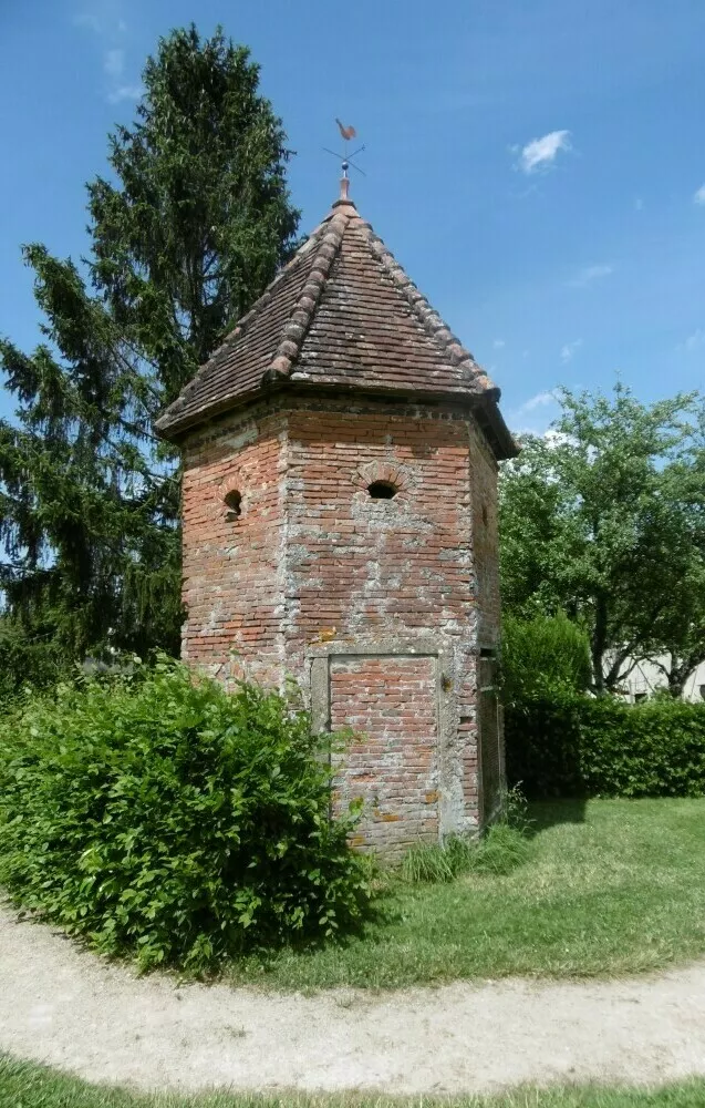 Pigeonnier (19ème siècle) entièrement restauré