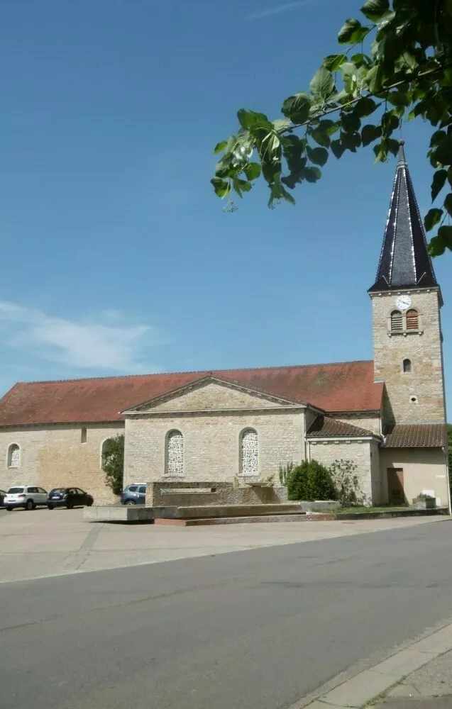 L'église de Varennes Saint Sauveur